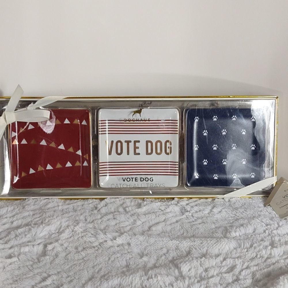 3βNewβDogΒ Hausβ"VoteβDog"βCeramicβCatch-AllβTrays